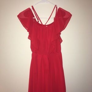 Flowy red dress, perfect for summer!